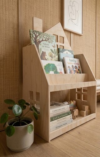 Librería Montessori Casa Madera
