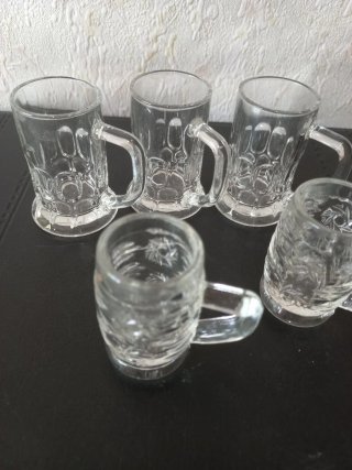 Juego de 5 Vasos Pequeños de Vidrio