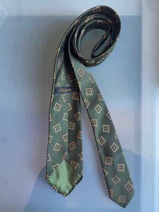 Cravatta verde con fantasia oro