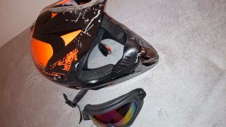 Casco Moto Infantil Naranja y Negro