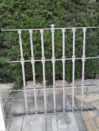 Ventana aluminio blanca + Reja