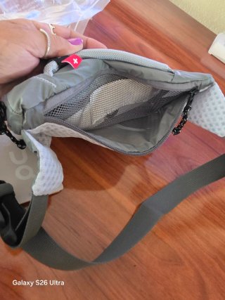 Riñonera bolso On gris