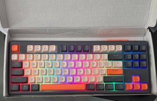 Teclado Gaming FreeWolf 87 Key Inalámbrico