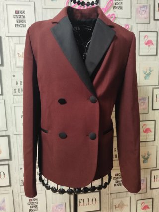 Blazer Zara Negro y Rojo