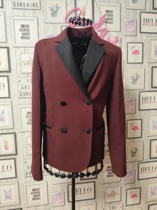 Blazer Zara Negro y Rojo