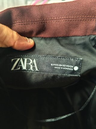 Blazer Zara Negro y Rojo