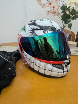 Casco HJC RPHA 11 Joker