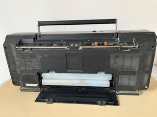 Radio Cassette Sanyo M-9998-K