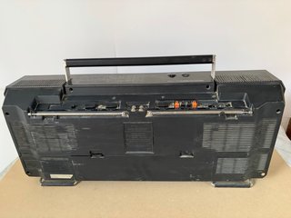Radio Cassette Sanyo M-9998-K