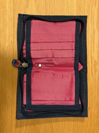 Portafoglio Invicta vintage rosa con zip