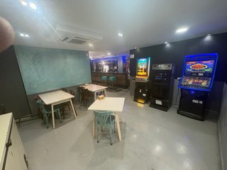 Es un bar en perfectas condiciones