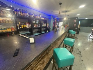 Es un bar en perfectas condiciones