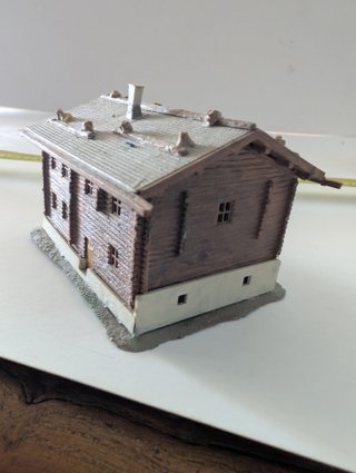 4 casas montaña y 2 cabañas escala N