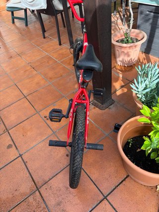 Bicicleta BMX M5 TT Roja 20 Buen Estado