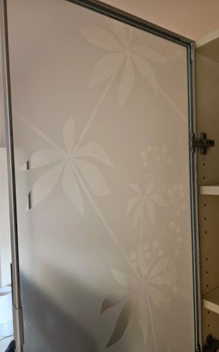 6 medias puertas Ikea billy (Nickelby / Morebo)