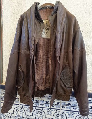 Chaqueta de piel Dynasty marrón