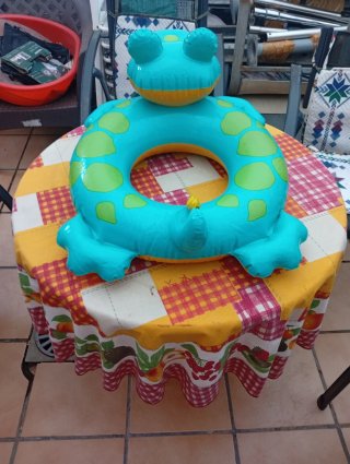 Flotador inflable de dinosaurio para piscina
