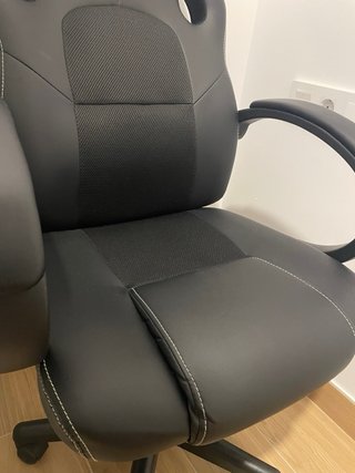 Silla de oficina ergonómica negra