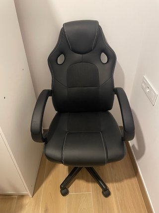 Silla de oficina ergonómica negra