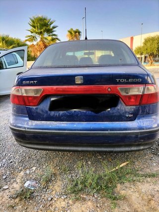 Seat toledo 1.9 tdi 110cv con el motor roto