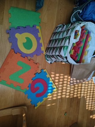 Alfombra puzzle goma infantil