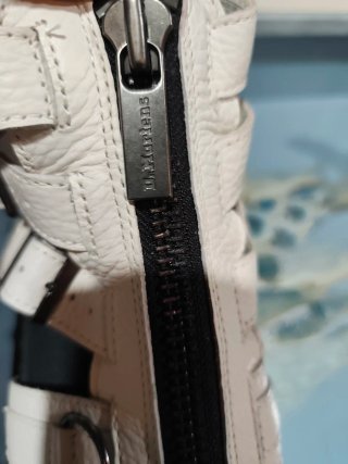 Sandalias Dr. Martens Blancas Talla 39
