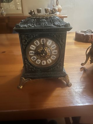 Relojes antiguos de latón