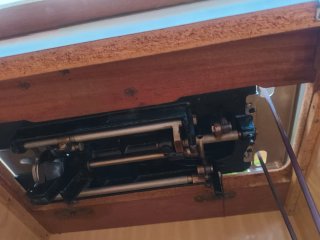 Máquina de coser Alfa antigua