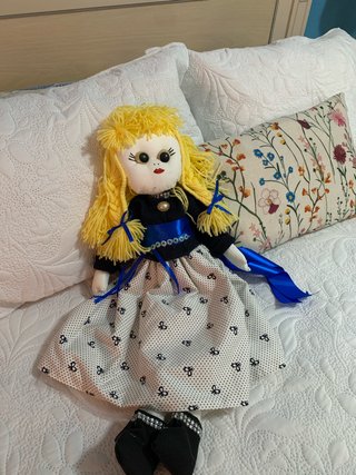 Muñeca de trapo hecha a mano