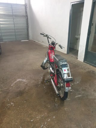 Puch X-30 Moped Roja y Negra