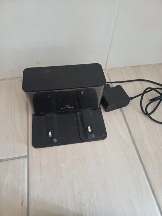 Robot aspirapolvere e lavapavimenti