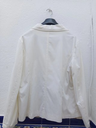 Americana blanca mujer