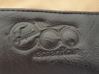 Mochila Eco Essentials Beige y Negra