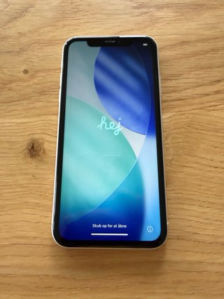 iPhone 11 Apple