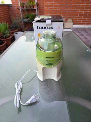 Licuadora Taurus Liquafresh sin estrenar