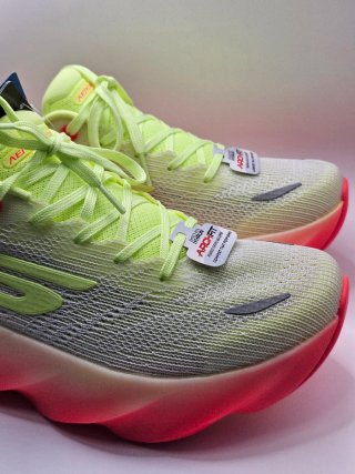 Skechers Aero Burst Carbon Infused Zapatillas
