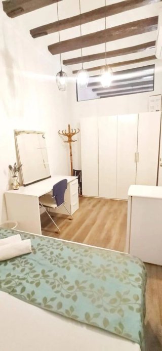 HABITACIÓN LUJO ,CAMA DOBLE . NEVERA, MICROONDAS D