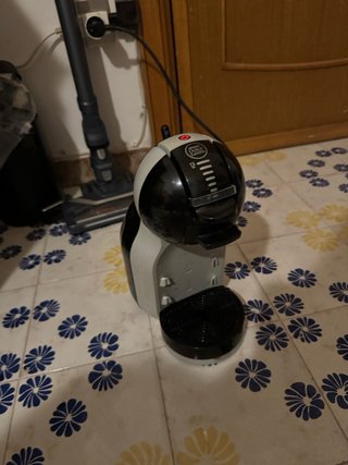 Macchina Caffè Nescafé Dolce Gusto