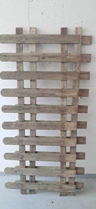 Valla de madera para jardín