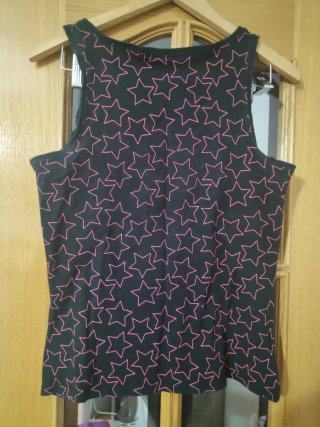 Camiseta Hello Kitty DJ Estrellas Talla M/L