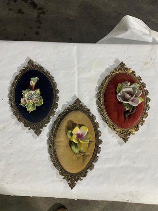 Set 3 Quadri Fiori Ceramica Velluto