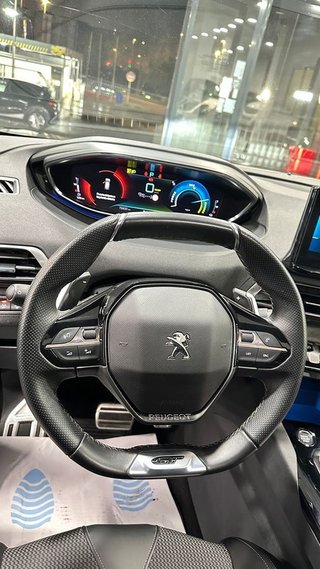 PEUGEOT 3008 Hybrid 225 eEAT8 GT Pack