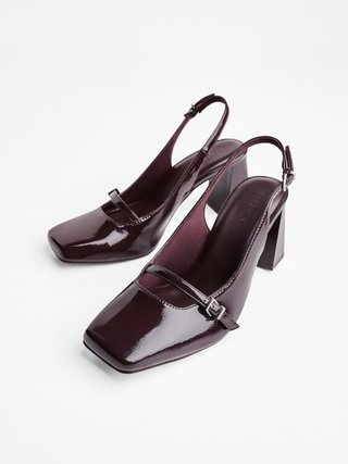 Zapatos charol tacón ancho slingback