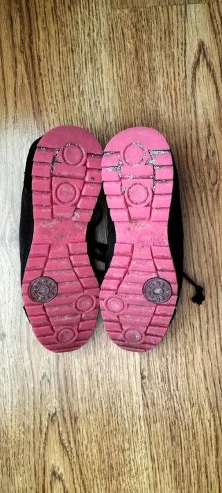 Zapatillas Bimba y Lola negras y verdes