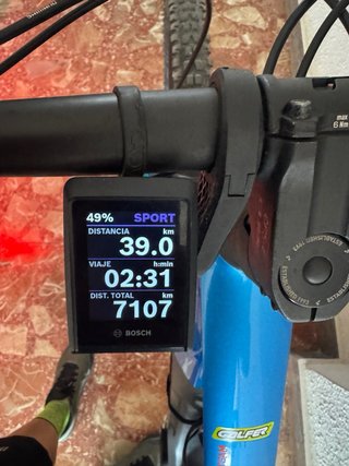 Bicicleta eléctrica CUBE ESTEREO HIBRID 140 .