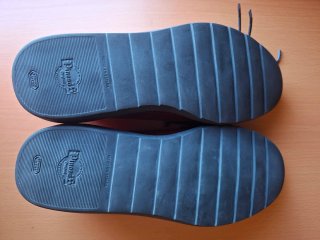 Zapatos Pinoso granate. Ultraligeros. Sin estrenar