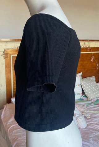 Stradivarius Camiseta Negra Escote Barco
