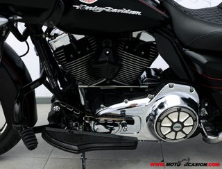 HARLEY-DAVIDSON ROAD GLIDE SPECIAL
