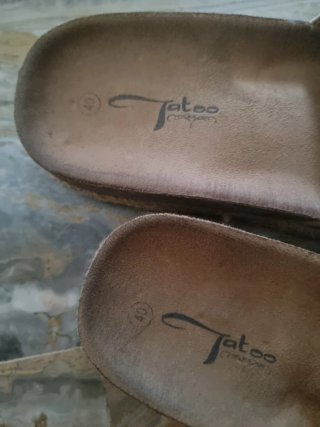 Ciabattine estive donna beige con dettaglio oro