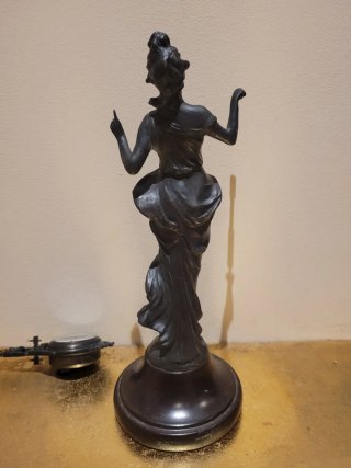 Reloj de péndulo misterioso